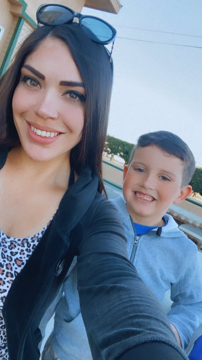 Jazzy_yee's tweet image. Without downloading any new pictures, where are you mentally? 

#kiddo and #workfromwifi