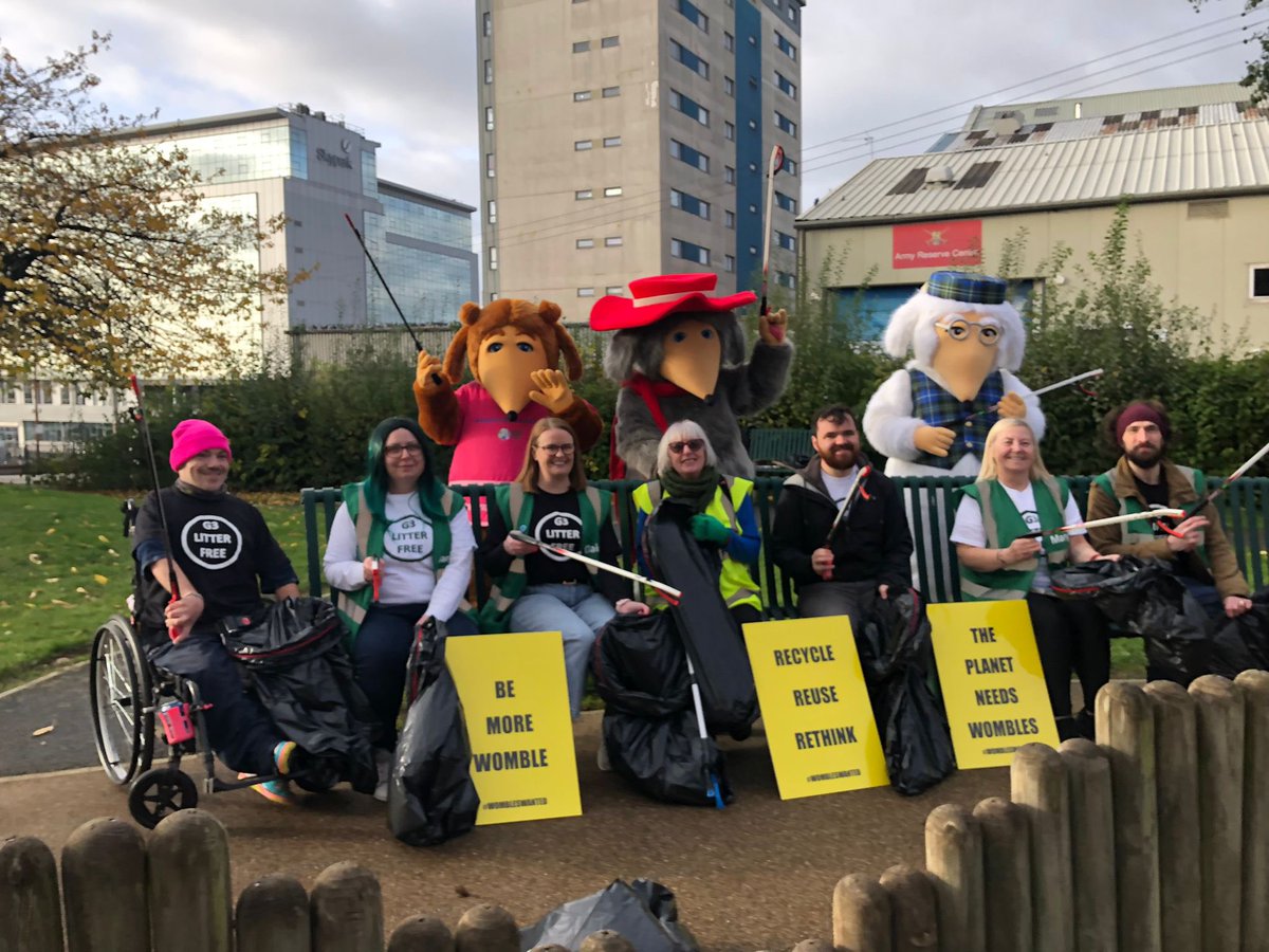 Fantastic morning litter-picking with @womblesofficial & G3 Litter Free 
☀️💚♻️🌏 #Recycle #Reuse #Rethink #BeMoreWomble #cop26 #COP26Glasgow
