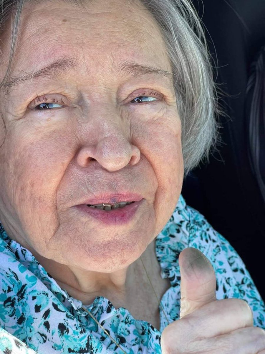 Ella es Blanca Segovia Sandino, la hija del General de Hombres y Mujeres libres, también se unió a la fiesta cívica de las #EleccionesSoberanas2021 

AQUÍ SE RESPIRA LUCHA
AQUÍ HAY PUEBLO DIGNO

¡Nosotros, Venceremos!

<a href="/jaarreaza/">Jorge Arreaza M</a> <a href="/FBuenAbad/">Fernando Buen Abad D</a> 

#Nicaragua
#UnidosEnVictorias