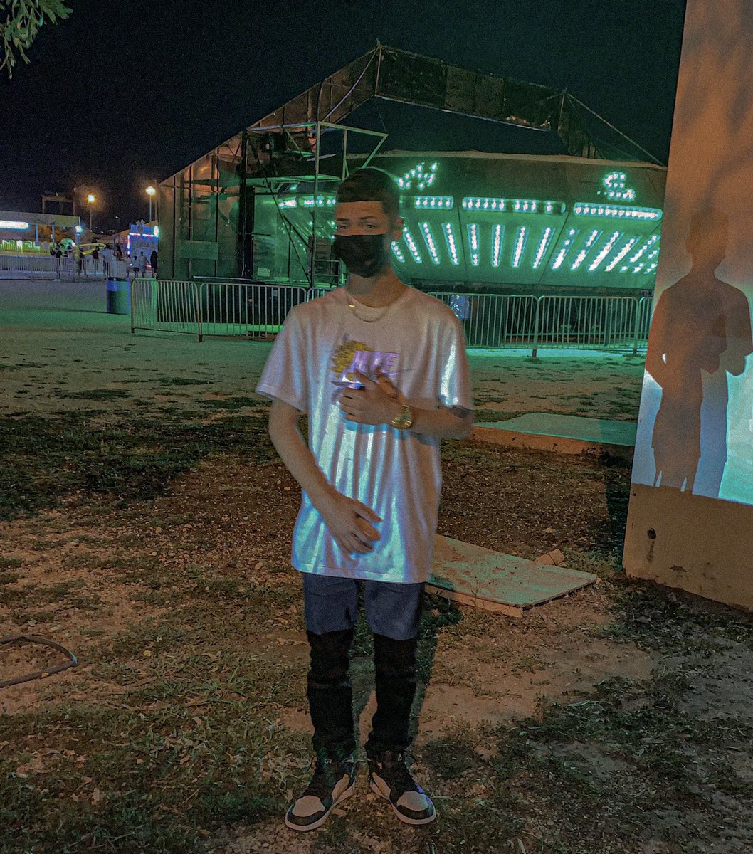 Croxiis's tweet photo. 🛸 https://t.co/6Z0q2K1sHi