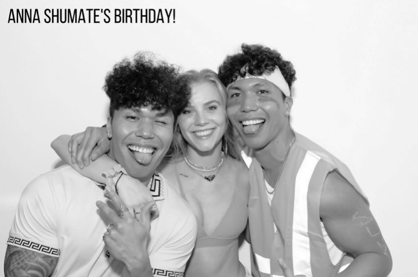 MartiiAlberto's tweet photo. Last night was fun 😎 Happy Birthday @anna_shumate u fucking angel https://t.co/djPq4xAmec