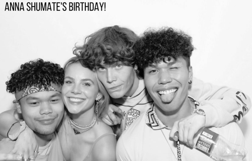 MartiiAlberto's tweet photo. Last night was fun 😎 Happy Birthday @anna_shumate u fucking angel https://t.co/djPq4xAmec
