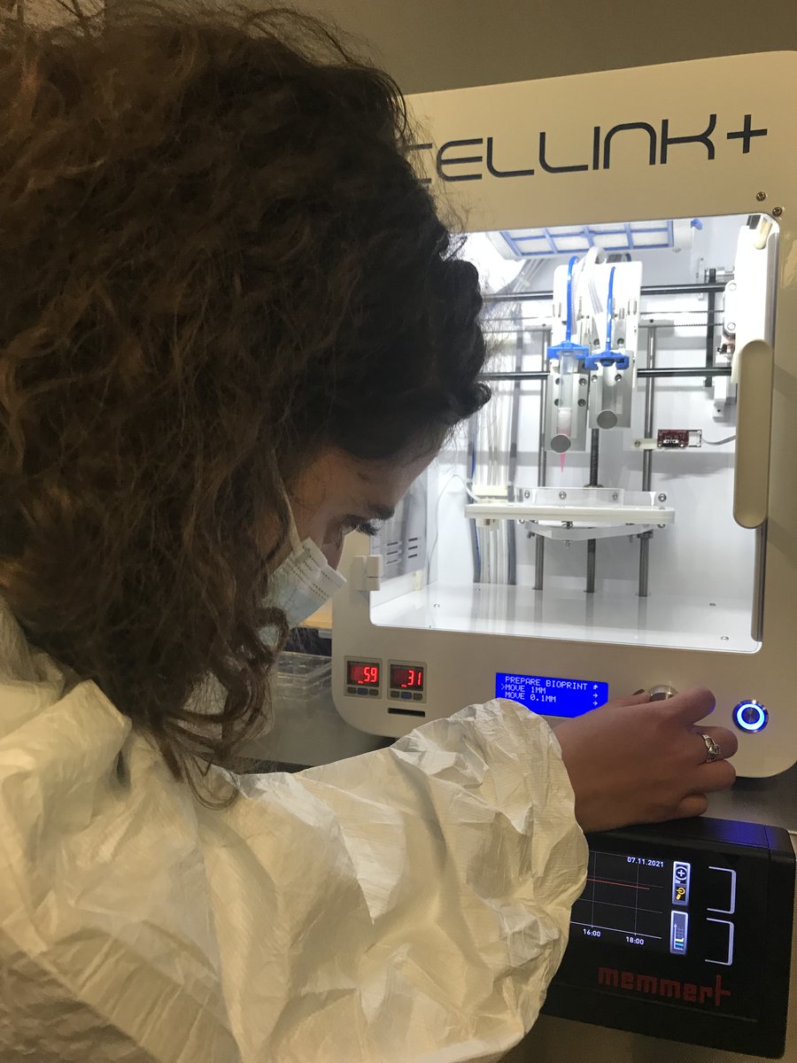 Fishing a single cell &amp; bioprinting , a normal day at #MifoBio2021 

#ATOMICFORCEMICROSCOPY
<a href="/sarahdjermoun/">Sarah Djermoun</a>