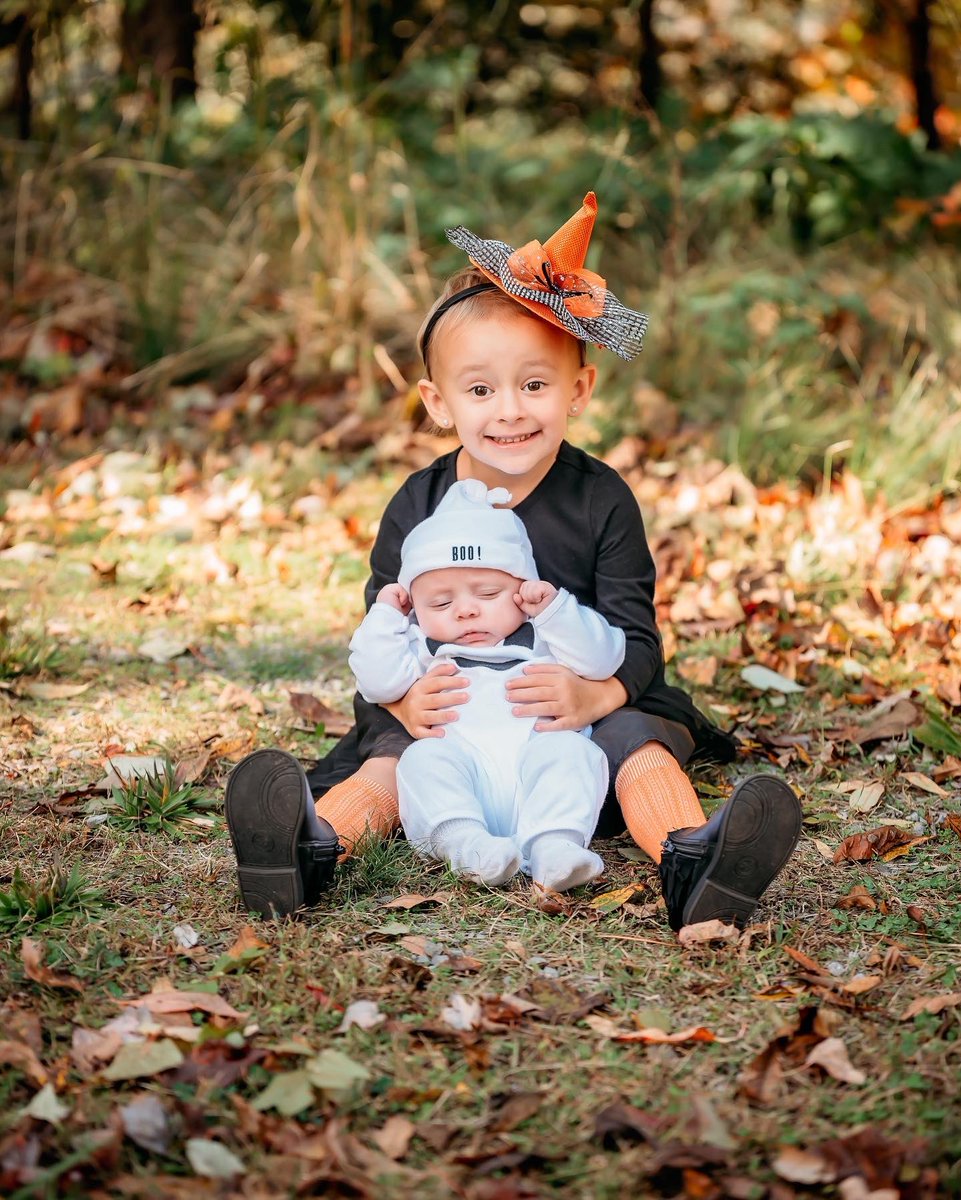 Anbryant_'s tweet photo. 🎃🤎🤍 https://t.co/wAjk7RifCW