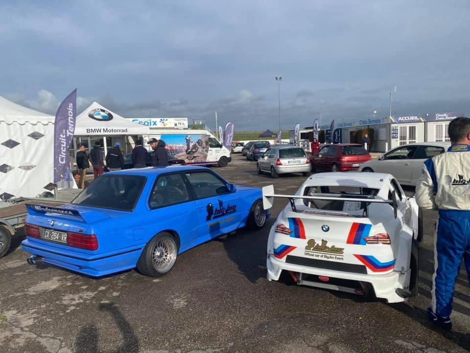 BigJimEvent's tweet photo. Merci à tous pour cette super journée de roulage auto ! La première 100% Auto du BJRT
Merci à la @fma_assurances pour les goodies 😉
Prochaine journée aux ecuyers le 5 décembre pour une journée drift sur piste arrosée !
Gazz à tous, encore merci https://t.co/6KM0etO8r7