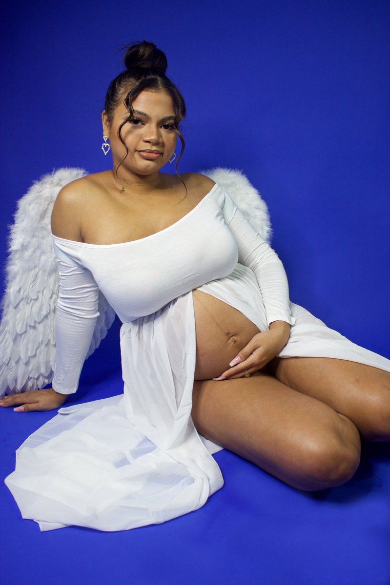 akira_simone's tweet photo. Aiden Asher Auzeene, my sweet baby. Mommy absolutely cannot wait to meet you.
#7MoreWeeks #AidenAsher #MaternityShoot. https://t.co/HmplOkwK8V