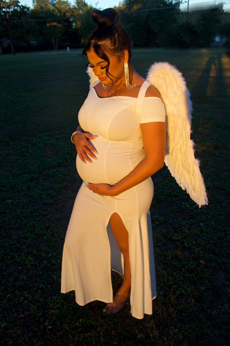 akira_simone's tweet photo. Aiden Asher Auzeene, my sweet baby. Mommy absolutely cannot wait to meet you.
#7MoreWeeks #AidenAsher #MaternityShoot. https://t.co/HmplOkwK8V