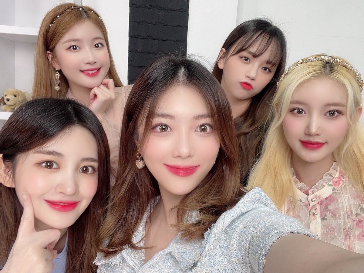 SaturdayPromo's tweet photo. #WhereIsSaturday we want answers
#세러데이 #Saturday @saturday718 https://t.co/CFzU8f7hPs