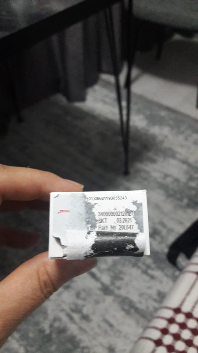 #YazıklarOlsun 

Annem korona oldu ve az önce eve ilaç getirdiler. Başıma gelene kadar gerçekten buna inanmıyordum. Ne diyebilirim ki.. yazıklar olsun.

<a href="/saglikbakanligi/">T.C. Sağlık Bakanlığı</a>