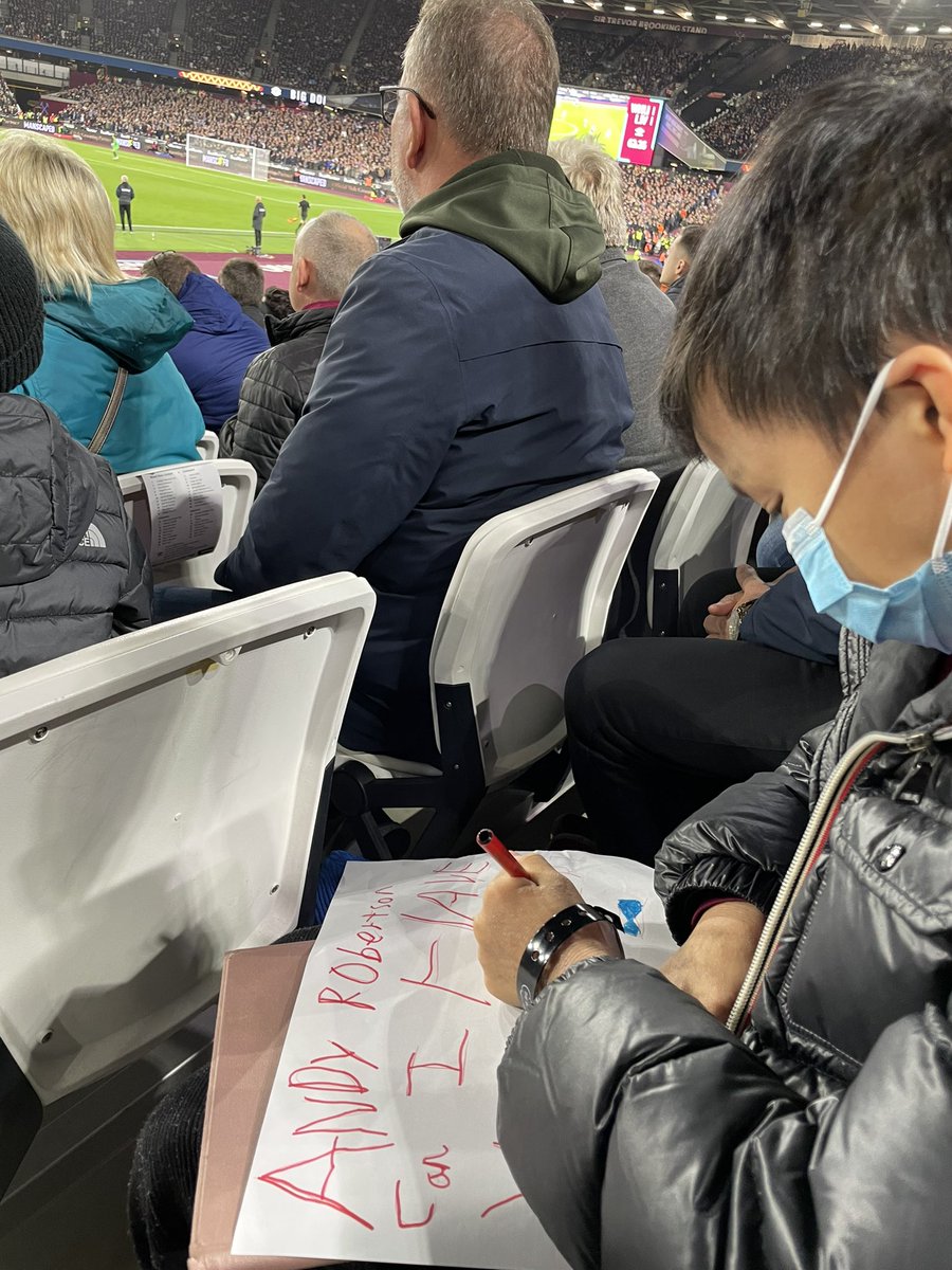 JerronLeung's tweet photo. Can I have your shirt please @andrewrobertso5 https://t.co/9dKNi3zcS9
