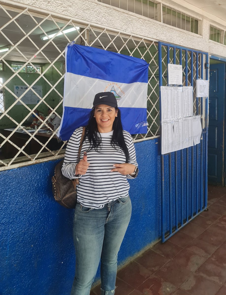 Porque amo a mi País, por que es mi Derecho #YaVote 
#UnidosEnVictorias 
#EleccionesSoberanas2021