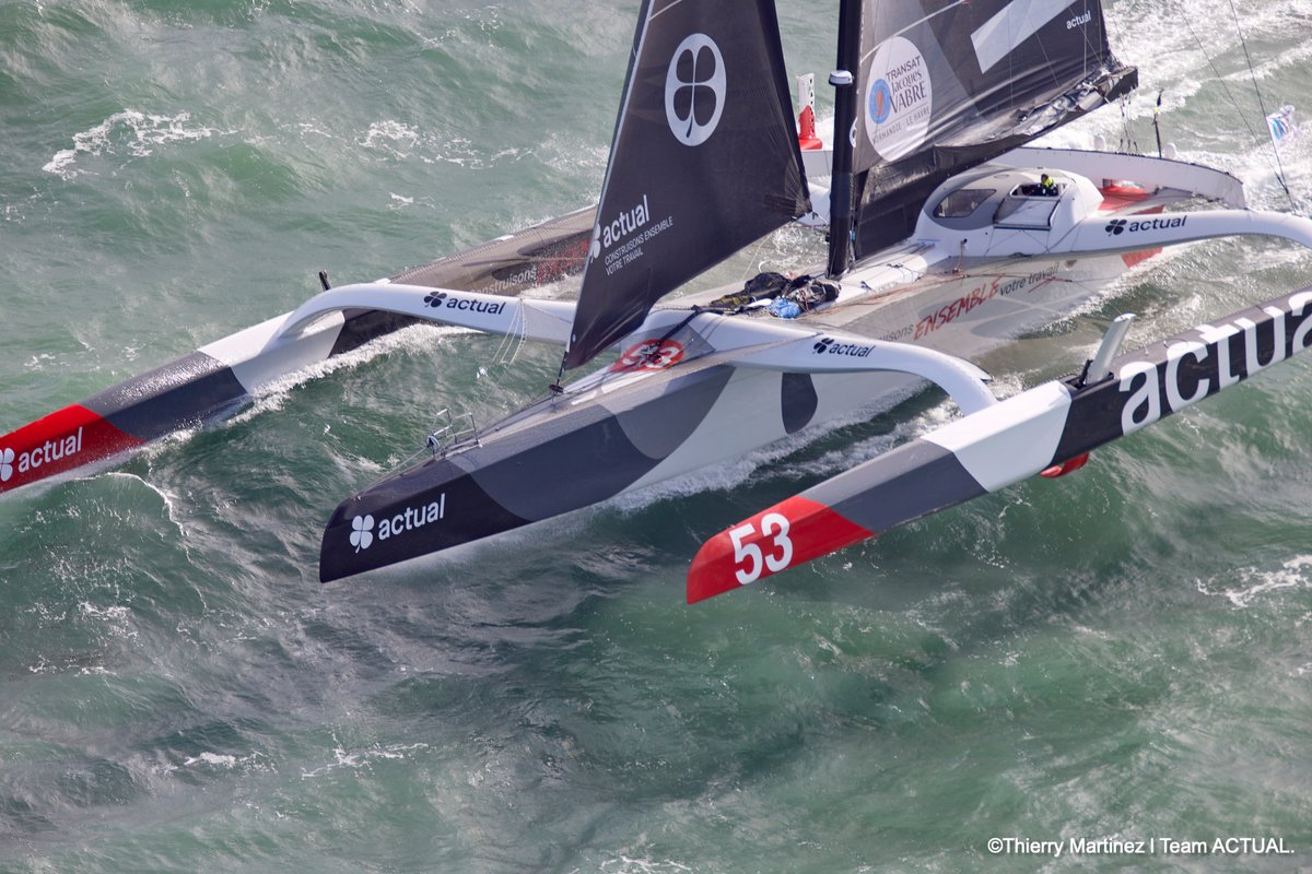 team_actual_'s tweet photo. Des conditions musclées au départ de la @TransatJV avec un passage près des Falaises d’Etretat. 🔴⚫️ 🏁
© : @thmartinezphoto | #TeamActual
#TransatJacquesVabre | #ActualEnCourse https://t.co/IMovDwlanZ