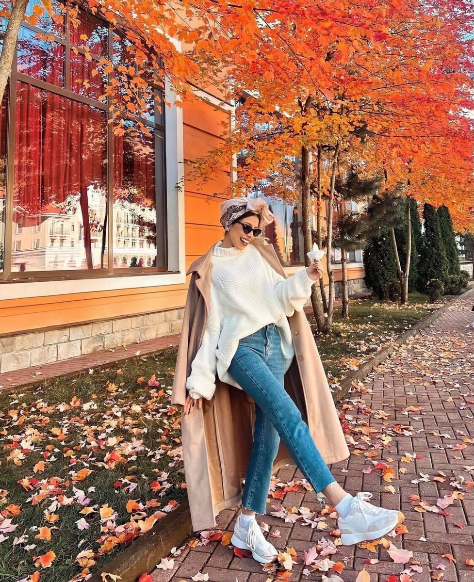 Menna_Elsony3's tweet photo. احلى احساس ايس كريم واتمشى في مكان برد ❄️🍁 https://t.co/UVqXJ9uiMM