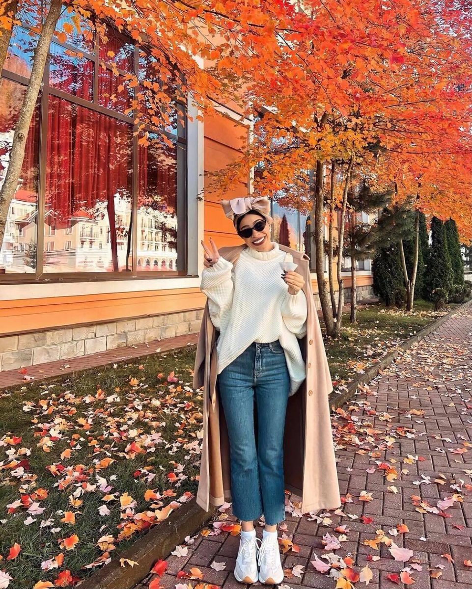 Menna_Elsony3's tweet photo. احلى احساس ايس كريم واتمشى في مكان برد ❄️🍁 https://t.co/UVqXJ9uiMM