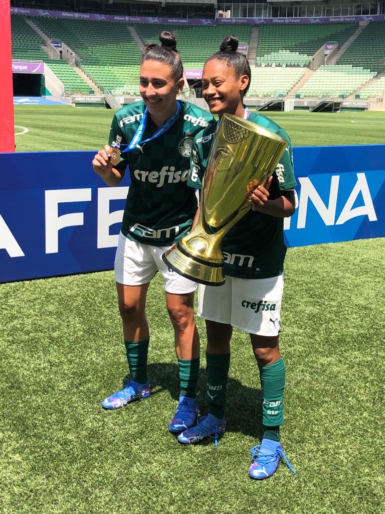 Palmeiras_FEM's tweet photo. De fato é campeão! 🎉💚

#AvantiPalestrinas #PALxSJC https://t.co/m8SVjWffET