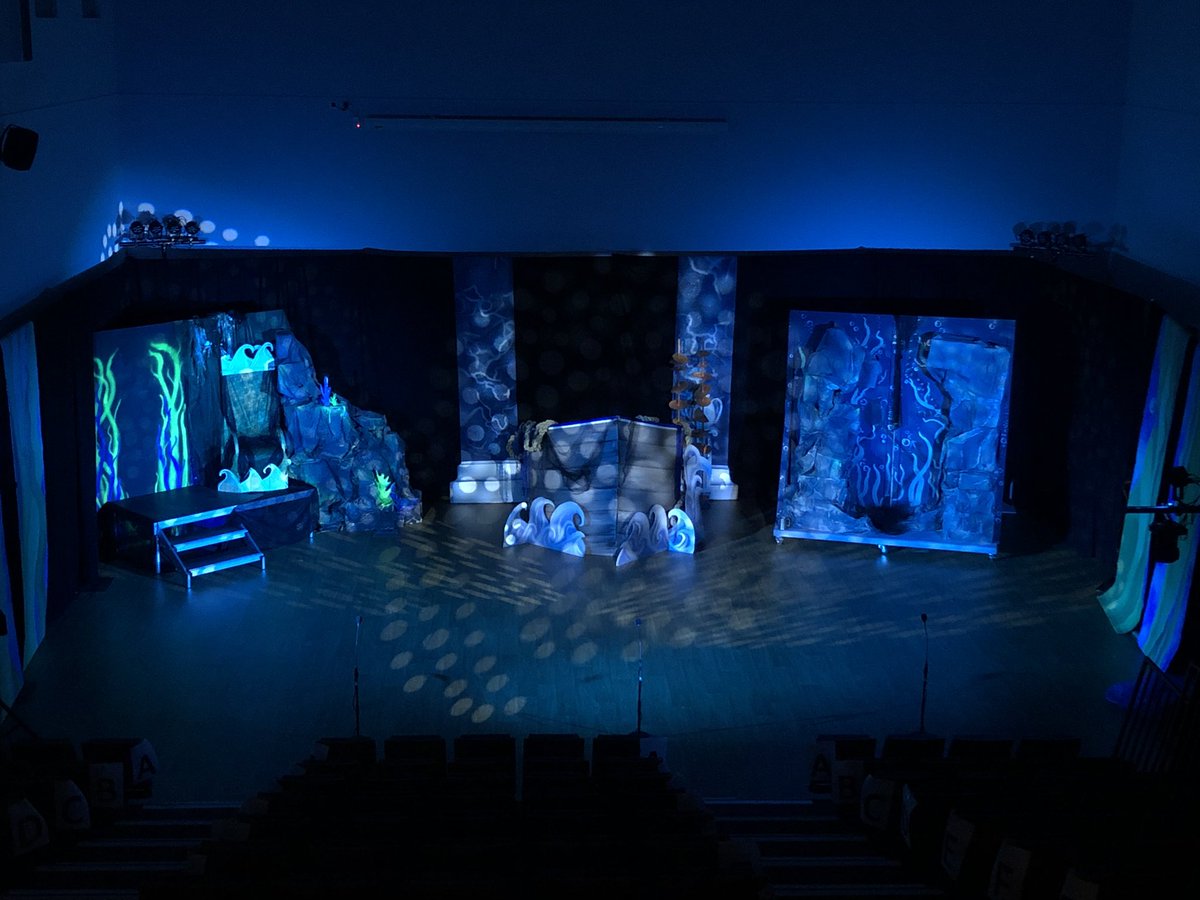 This weekend we transformed a lecture theatre into a performance space! Not bad eh?!