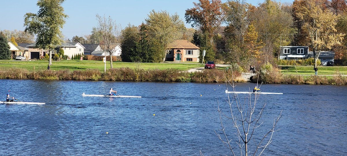 #BRONZE 🥉 for <a href="/AbbeyMaillet/">Abbey Maillet</a> in the LW1x @ Canadian University Rowing Champs!