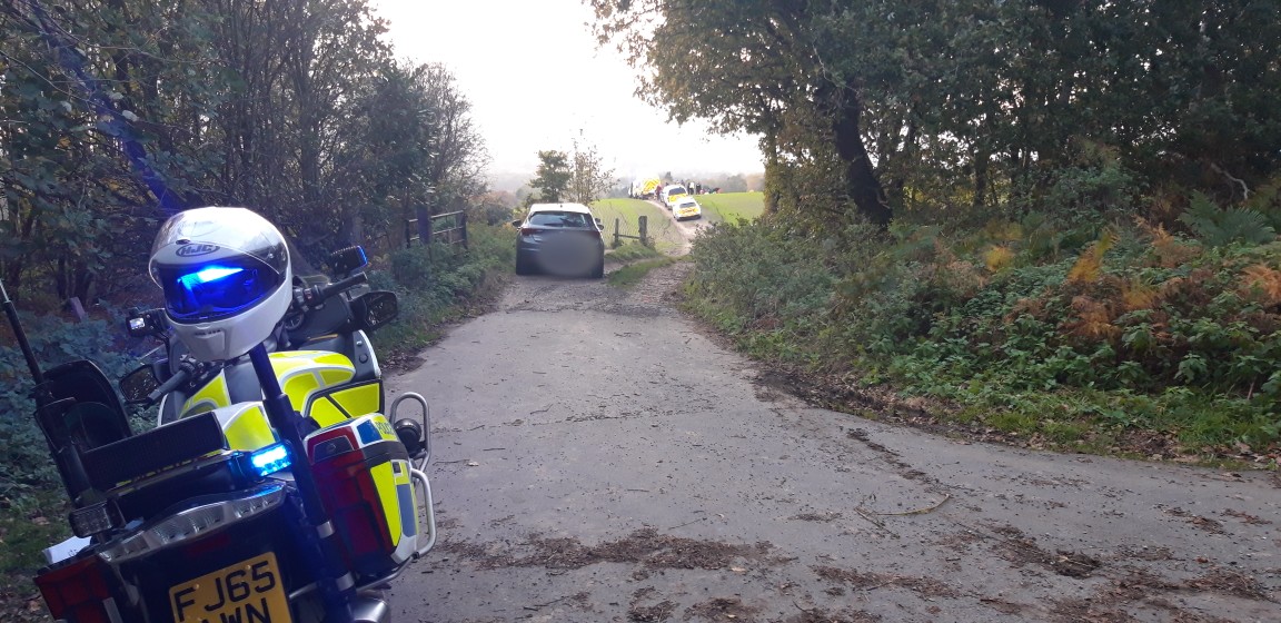 DerbysRPUBikers's tweet photo. RTC reported #quarndon.
Nuisance off road bike on farmers field without permission collides with vehicle.
Rider suffers minor injuries and investigations ongoing.
Alot of resources tied up Including @Helimed54 for something entirely avoidable.
#ASB
Inc 679 07/11/21. https://t.co/DynfMDMnYx