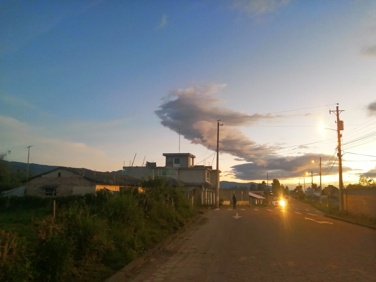Una postal de un mágico aterdecer en Huaca Ecuador @ArnoldDoobay <a href="/mairaal39929195/">Maira Alejandra Sanabria (🐝,🐝) 1730</a> <a href="/comcultur/">Fernando Paspuel - IDENTIDADES TV ECUADOR</a> <a href="/BeesSocial1/">Bees.Social</a> <a href="/Gabjoha/">Gaby Cifuentes</a> <a href="/Humbert44485635/">Jorge Humberto (🐝,🐝)8140</a> <a href="/MrVictorNFT/">Victor Patiño NFT 🐺</a> <a href="/Ehidalgo1/">Ehidalgo</a> <a href="/MarcoHidrol/">Marco Hidalgo Roldan</a> <a href="/adrianapaspuel7/">adriana paspuel</a> <a href="/EdgarPaspuel/">Edgar Paspuel</a> <a href="/Gambi_s_a/">Constructora Gambi s.a.</a> <a href="/PuroDelgado/">Puro Delgado</a> <a href="/KatyKatydelgado/">Katy Beatriz Delgado</a> <a href="/Joselo72383530/">Joselo</a>