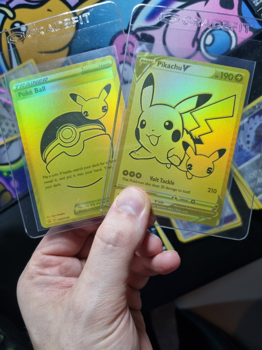 GastlyPax's tweet photo. Guess what I just opened!😁🤔

#pokemon #pokemoncards #pokemoncelebrations #celebrations #pokemoncards #pokemoncollectors #pokemoncollection #tcgpokemon #tcg #pokemontcg #cardopening #cardcollection #pikachu #pikachucard #pikachu⚡ #goldcard #youtubechannel #youtube #poketuber https://t.co/v2xFOflddU
