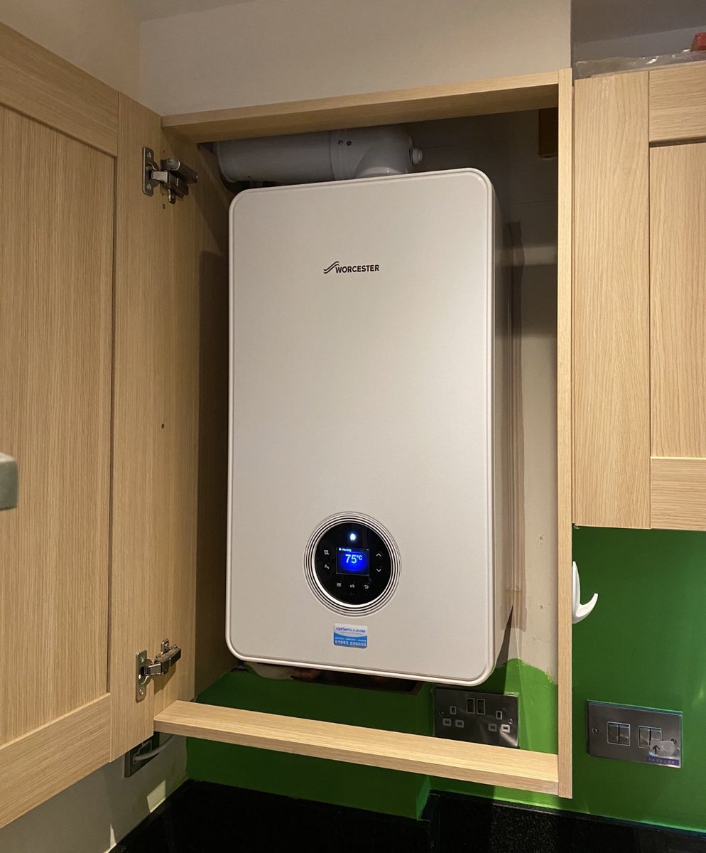 oxyplumb's tweet photo. We had a target of 100 boilers for the year. We’re smashing it, just completed number 101. Such a massive achievement for the team. 
-
#teamwork #graft #longhours #plumberlife #sundayworking #newboiler #happycustomers https://t.co/wSBRWKywg5