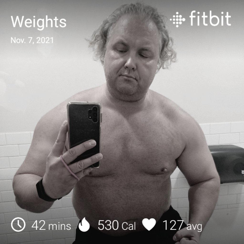OutlawAK's tweet photo. #chest #Triceps #outlawforever #getvaccinated #fuckcancer #fitover40 #roadto260 #scorpioseason #superheroshape https://t.co/recfeDjcbh