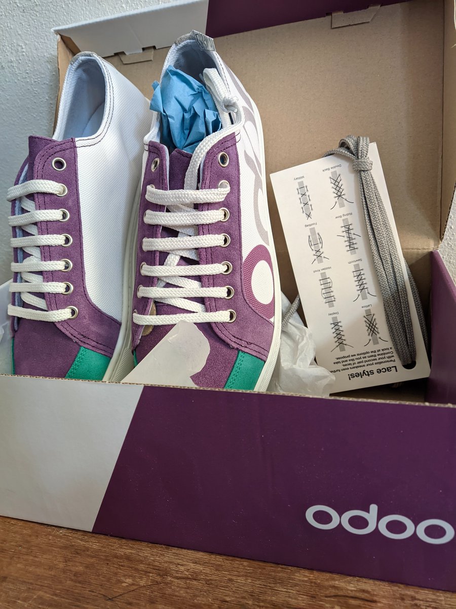 Frahik's tweet image. Llegaron los poderosos #odooshoes  que gane en el #odooexperience2021 😁😁😁

#odoo