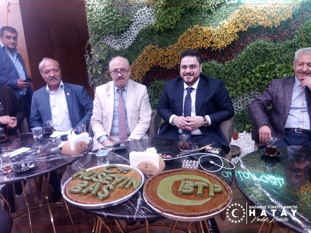 BTPHATAYKADIN's tweet photo. Hatay 8. Olağan il kongremizi Bağımsız Türkiye Partisi genel başkanı Hüseyin Baş beyin katılımlarıyla gerçekleştirdik.
Teşekkürler.... https://t.co/qgOIXFIPuv