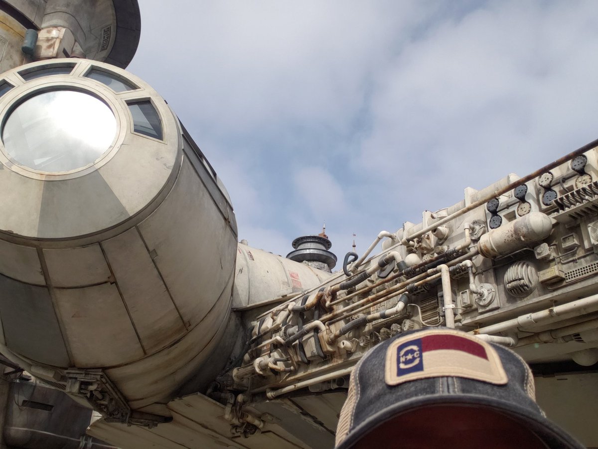 CXPMP's tweet photo. Geeking out at Star Wars Land!!! https://t.co/vAy0492MnI