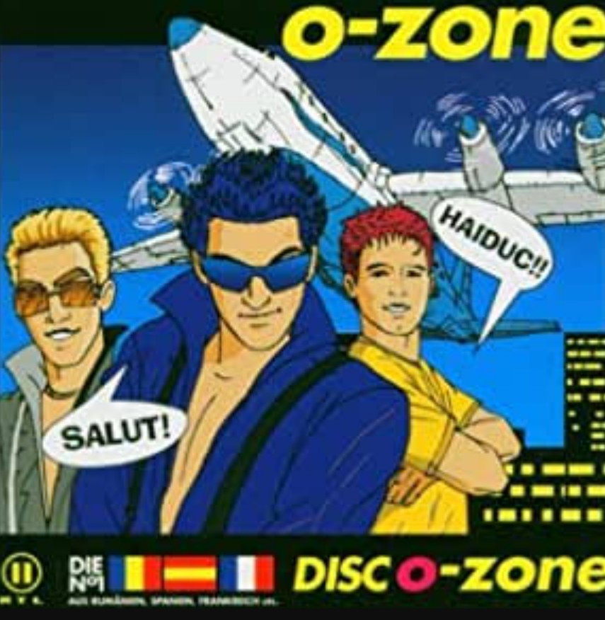 italo_okinawano's tweet photo. 35. O-Zone/De ce plâng chitarele
2004年(アルバム"DiscO-Zone")。マイアヒで知られる"Dragostea Din Tei"もいいが、やはりこちらで。
ルーマニア語の歌詞を噛み締めて理解したい(含むモルドバ語)
#O_Zone
#De_ce_plâng_chitarele https://t.co/hgPl7OvYz9