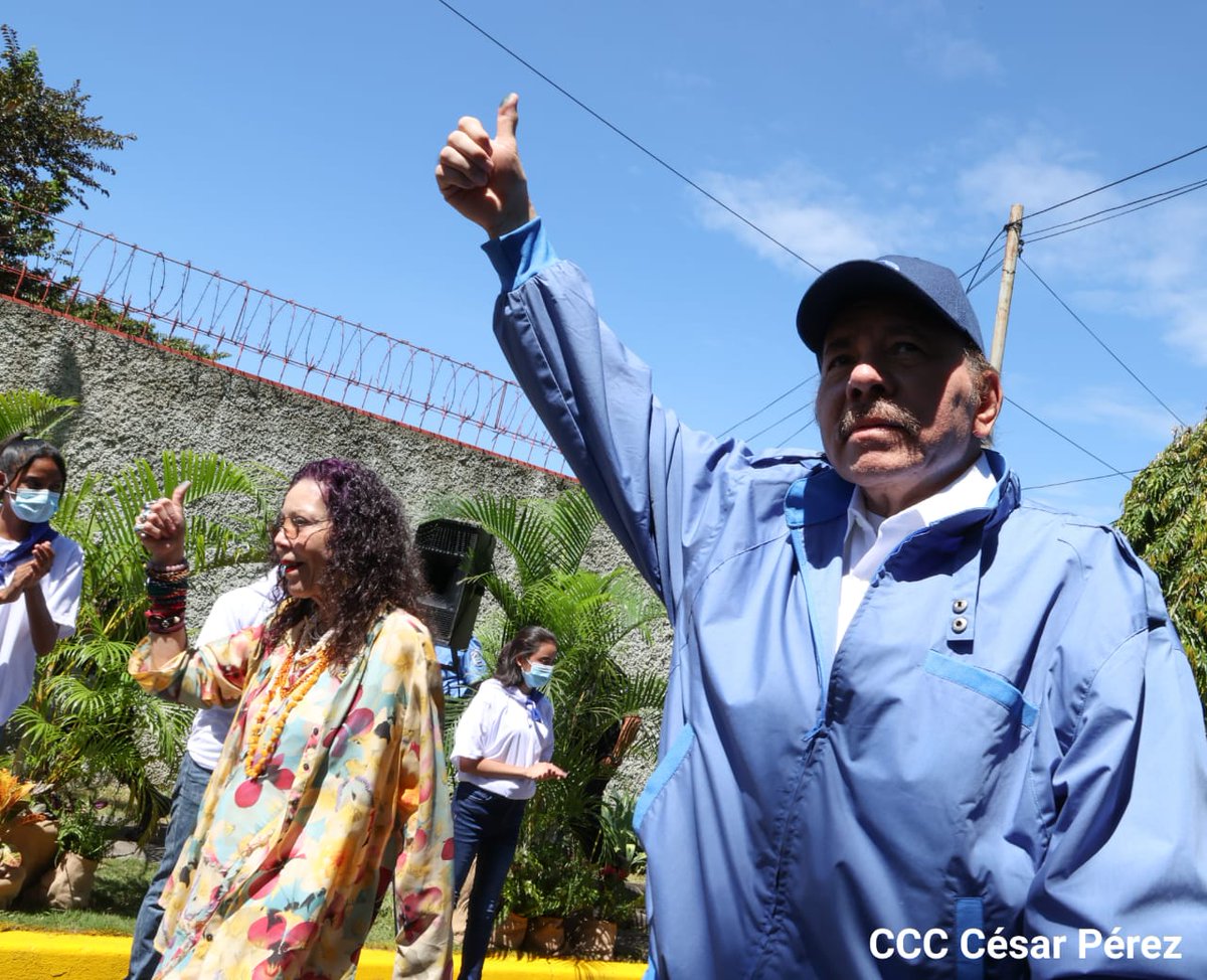 juventudsandi11's tweet photo. Comandante Daniel Ortega y Compañera Rosario, ejercen su derecho al voto en las Elecciones Presidenciales 2021.🇳🇮

#EleccionesSoberanas2021 https://t.co/hCxCCH5QvB