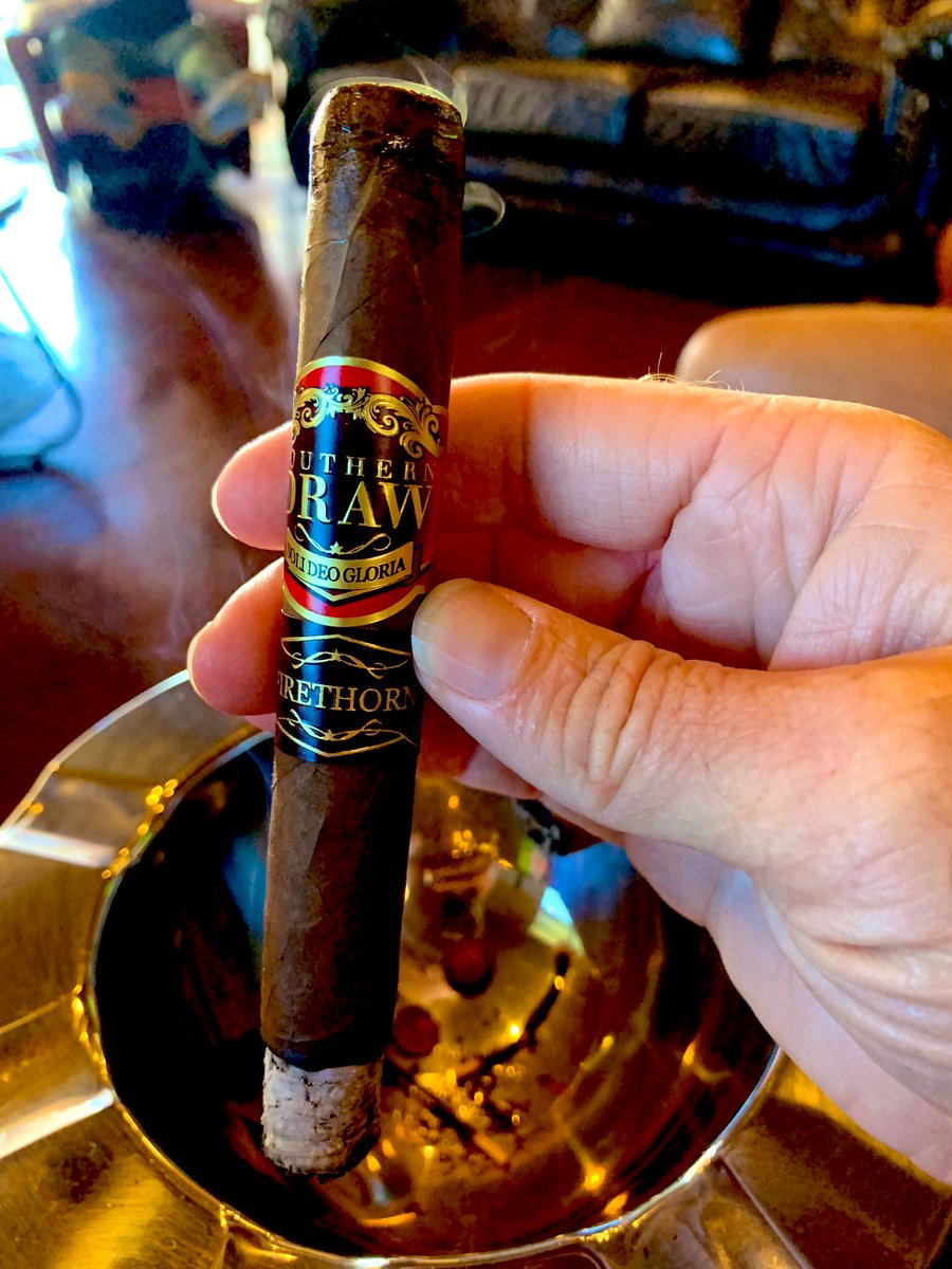 CigarTighe's tweet image. First stick of the day, going with the #Firethorn from @sdcigars relaxing at @FinckCigar