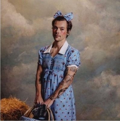 Gemgthe1's tweet photo. Fun fact : Iwas with my best friends irl yesterday night and we played quizz games. One card was abt Wizard of Oz movie : I smashed it ! (answers were like : Dorothy, Judy Garland, " le lion peureux, l'homme en fer blanc et l'épouvantail"etc.)
#Dorothrry
#ProudOfHarry 💖💚💖💚😌 https://t.co/M6SRFKER3W