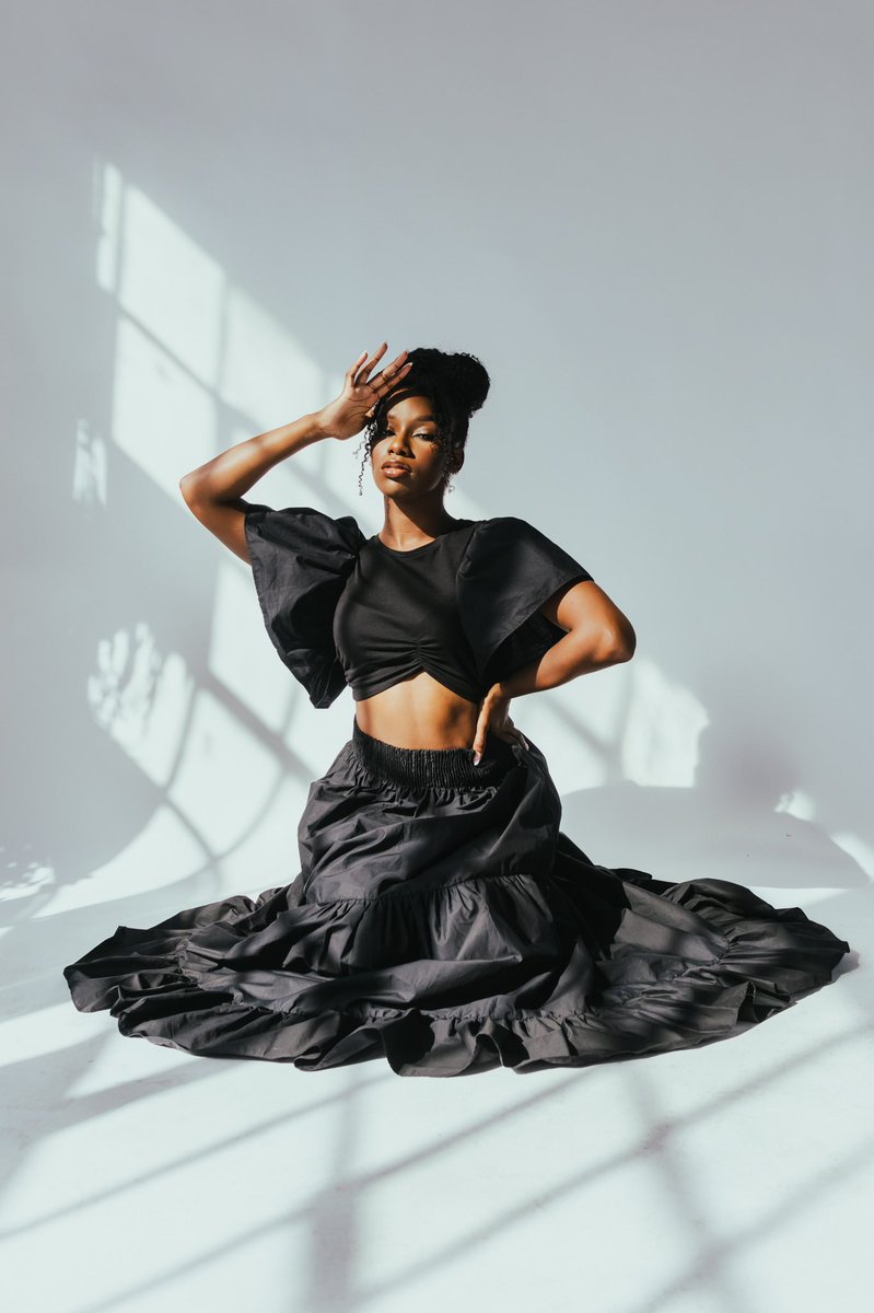 got lost then found myself again🖤 instagram.com/p/CV-8a18lHSw/…