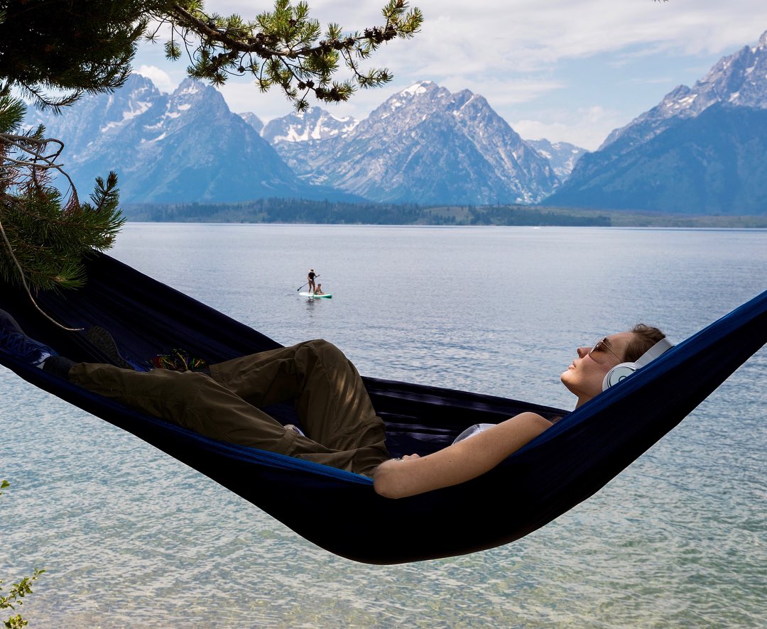 Time to fall back. What will you do with your extra hour? #fallback #daylightsavignstime #relax #extratime #moretime