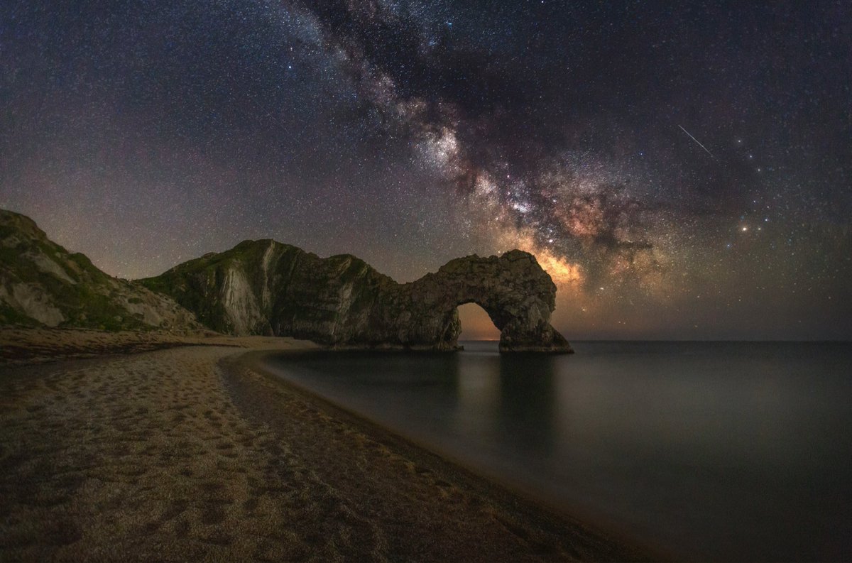 Matt_Pinner's tweet photo. Durdle door Milky Way https://t.co/e0EsOt4q3t