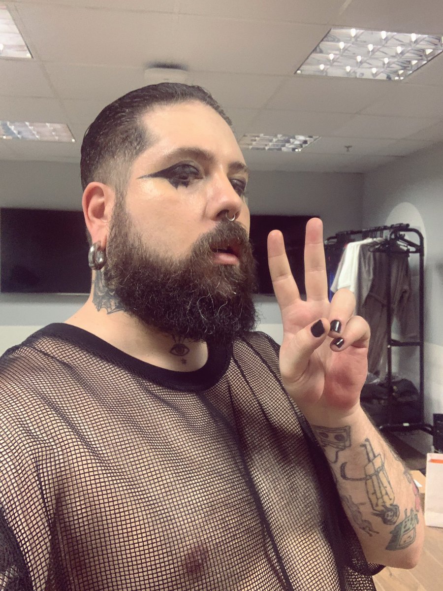 brunofrika's tweet photo. bom só queria dizer que eu gravei uma paradinha na Globo e conheci umas pessoas incríveis https://t.co/YLayMKtY9E