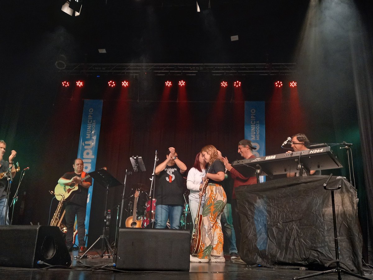 Ovacionado recital de #Superlogical La banda mendocina subió este Viernes al escenario de #ImperialMaipu para brindar un potente show, en una sala con aforo completo, donde se repasó el más sobresaliente repertorio de la icónica agrupación inglesa #Supertramp. #VeniteAlImperial