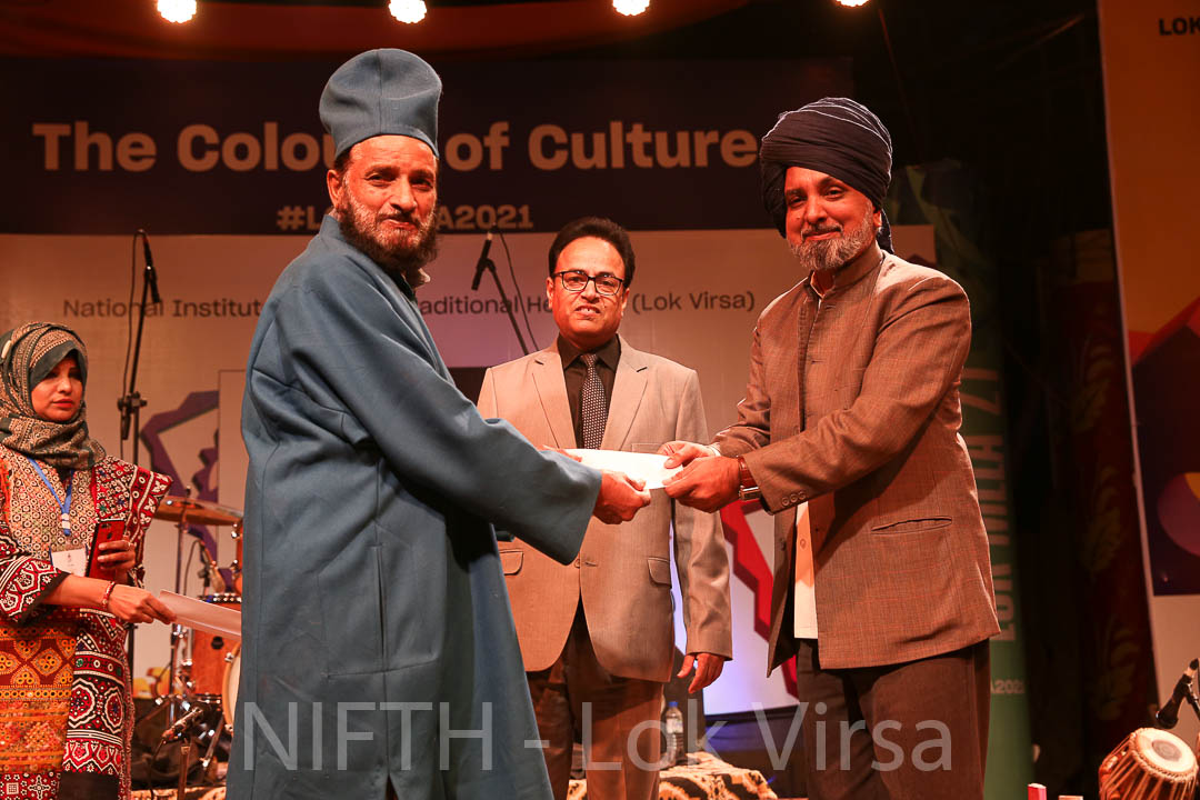 Highlights from today's Award Distribution Ceremony. 
#lokmela2021 #NIFTH #Islamabad #MusicalNight #Culture #traditional #Pakistan #revivalofculture #artgallery #art #heritage #trending #trend #exhibition #artisans #punjab #sindh #Balochistan #Gilgit #KPK #AzadKashmir #Kashmir