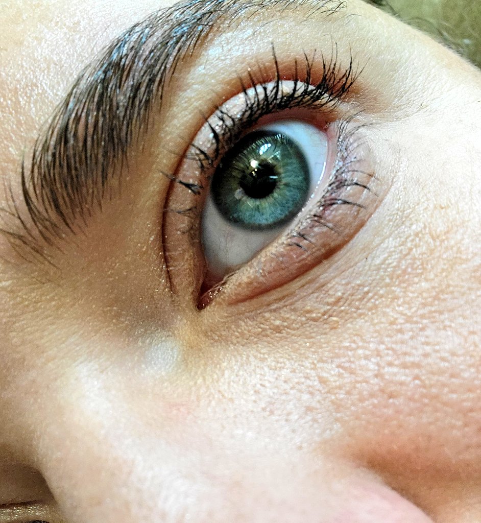 PrincessjGames's tweet image. The eyes of someone slowly losing their mind about the 2.0 update. Carry on. 💚✌🏼#acnh #animalcrossing #AnimalCrossingNewHorizions #AnimalCrossingupdate #ACNHDLC #HappyHomeParadise