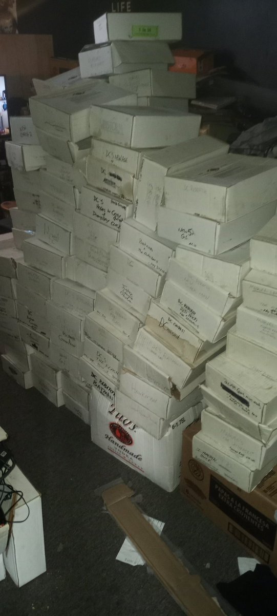 ReeferManRevie1's tweet photo. #IveGotIssues #dccomics @2ndStreetMarvel @Michael44390149 this is about 85 to 90% of the DC books I own, not including graphic novels and collections... I'm trying to condense them down so I can use all the boxes I can empty https://t.co/XWl34sQ4ls