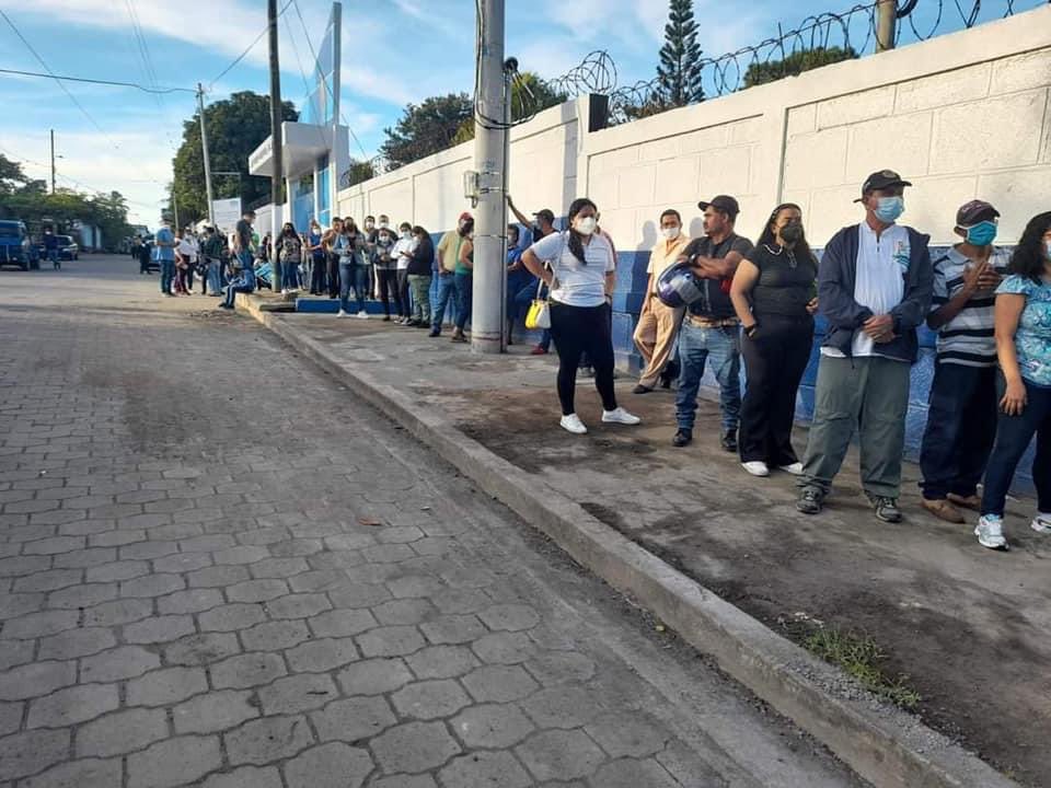 Sotosmar_87's tweet photo. Con alegría, fe y esperanza el pueblo de #Nicaragua ha salido a votar consolidando la paz, construyendo un futuro de esperanza, de tranquilidad, de trabajo, de educación, de salud, tiempos llenos de prosperidad y Justicia Social #EleccionesSoberanas2021 #FuerzaDePuebloQueVence https://t.co/XSjyKDgW8Y
