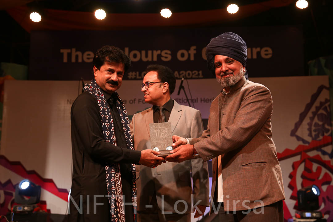 LokVirsa's tweet photo. Some Highlights from tonight's shield distribution ceremony. 
#lokmela2021 #NIFTH #Islamabad #MusicalNight #musiclover #Culture #traditional #Pakistan #artgallery #art #heritage #trending #trend #exhibition #artisans #punjab #sindh #Balochistan #Gilgit #KPK #AzadKashmir #Kashmir https://t.co/J3RAcRdGCo