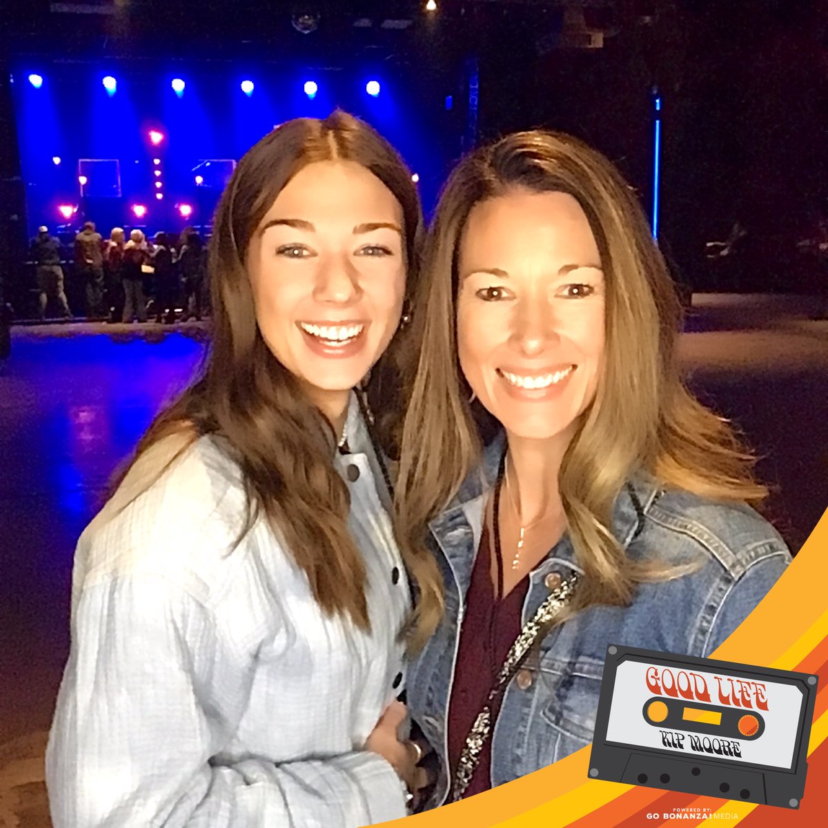 rkcountrygirl's tweet photo. Vacationing and introducing Josie to some of my favorite music people-  WINNING! #ROADTRIPS @josjosbear https://t.co/1pX83iGcbo