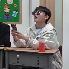 atzachievement's tweet photo. Can we reach 1000 rts today?👀

#MAMAVOTE #ateez #에이티즈 
@ATEEZofficial https://t.co/QhRZp31NxK