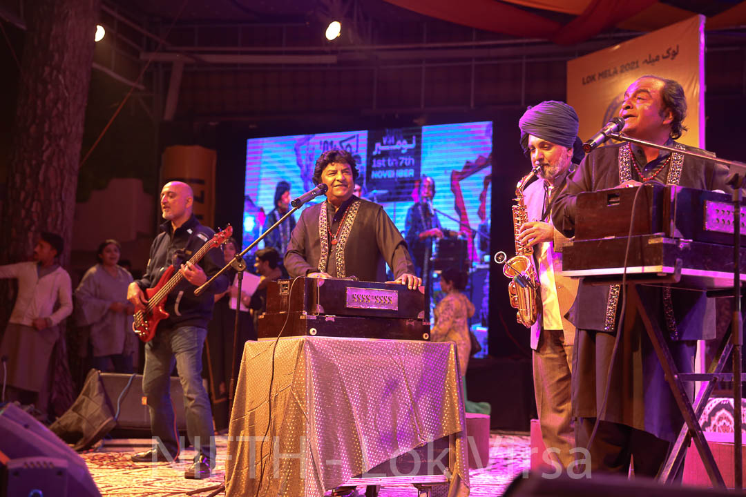 Blue Sax Band x Babar Niazi &amp; Jawaid Niazi - The Ultimate Fusion. 
#lokmela2021 #NIFTH #Islamabad #MusicalNight #Culture #traditional #Pakistan #artgallery #art #heritage #trending #trend #exhibition #artisans #punjab #sindh #Balochistan #Gilgit #KPK #AzadKashmir #Kashmir
