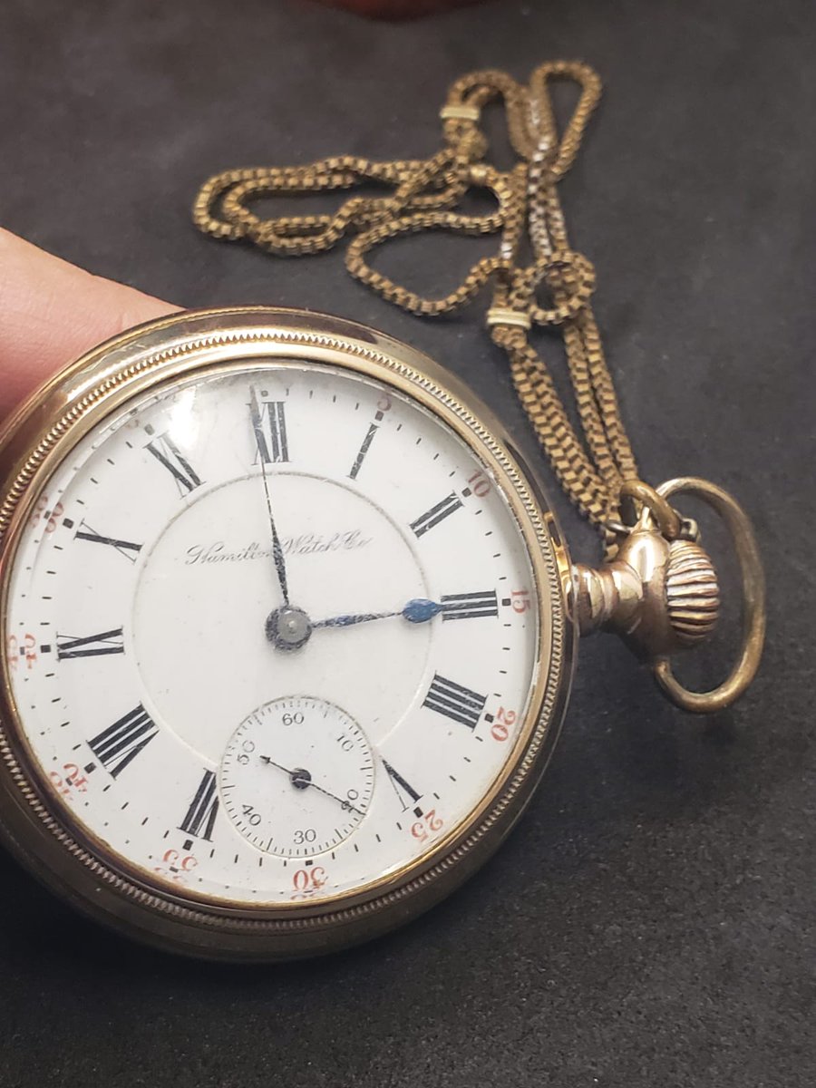 AuctionUpland's tweet photo. today at 2 pm our live auction at Facebook with a lot of treasures as bronze sculpture,Silver Coins, Currency, pocket&amp;wrist watches, Comics,Red Seal,STAINED GLASS,Old China items,Camaro Convertible 1994,Furniture and MORE
https://t.co/5xjUY9FVxz
#Silver #watches #stainedglass https://t.co/w9kTsEqDKy