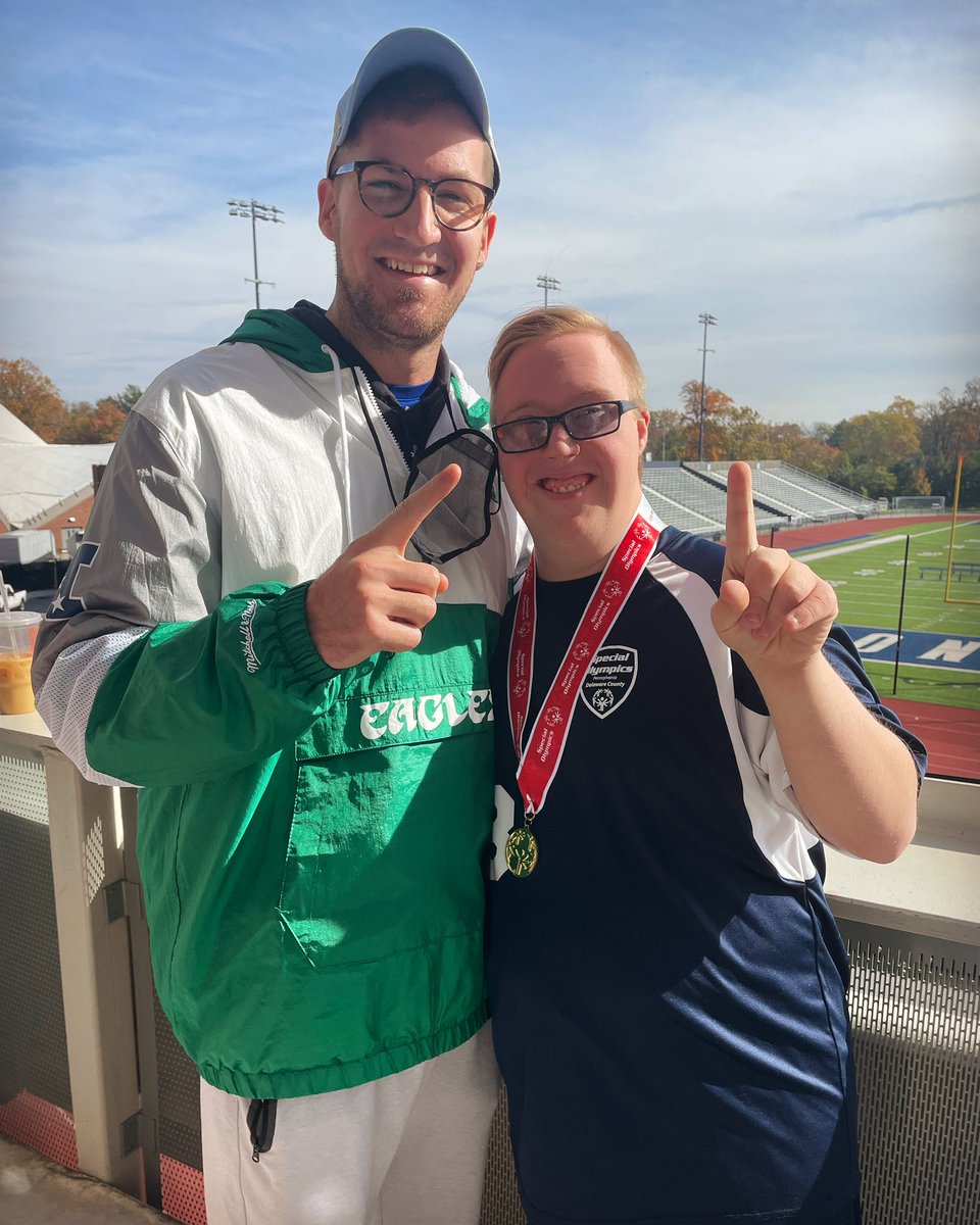 skcoslett215's tweet photo. My guy and his volleyball team went undefeated at the 2021 Villanova Fall Festival Special Olympics games and took home the gold! 🥇#TeamDelco #inclusionrevolution @SpecialOlympiPA https://t.co/RCLSXsC4s9