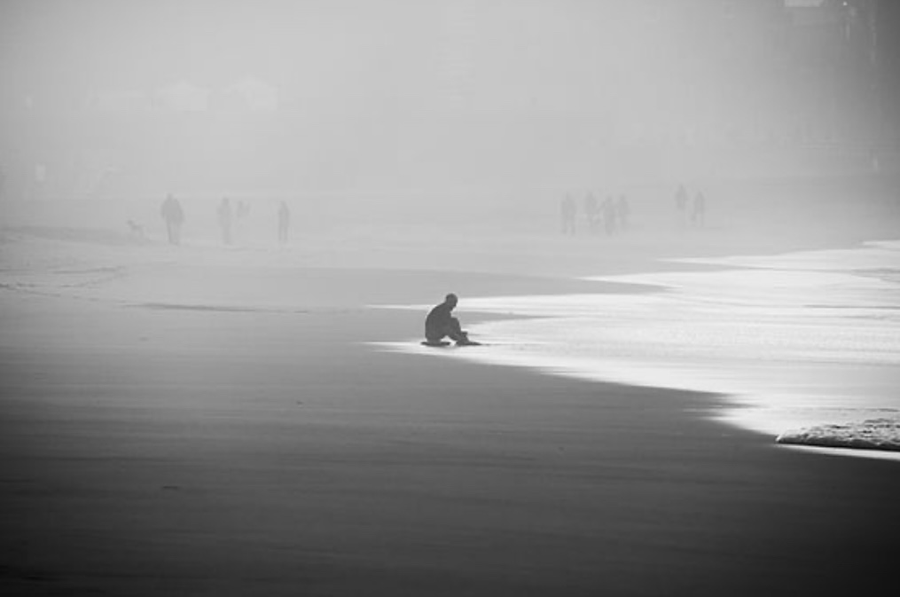 CPASGAGNE69's tweet photo. Le surfeur abandonné.
#FredericDucos https://t.co/NjTkPpwee8