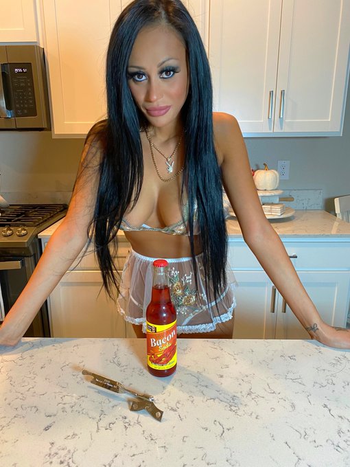 I&rsquo;m posting a special video here in a few. Here&rsquo;s a sneak peek! https://t.co/W0hJtwjb0e<a href="/tag/tampabay"class="tags"><span>#tampabay</span></a><a href="/tag/stpete"class="tags"><span>#stpete</span></a>